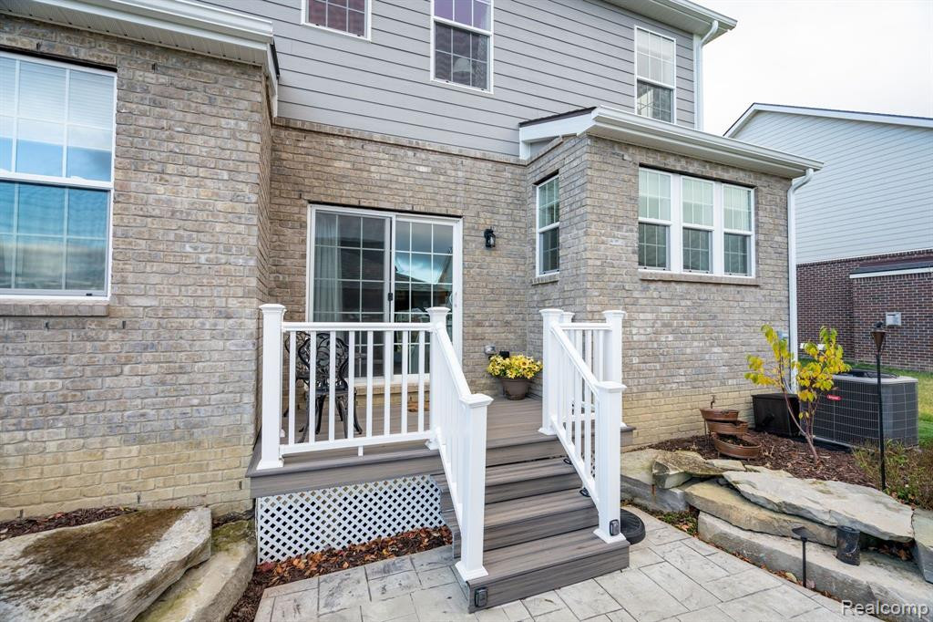 50614 MAYWOOD Drive, Canton, MI 48188 — Photo 38