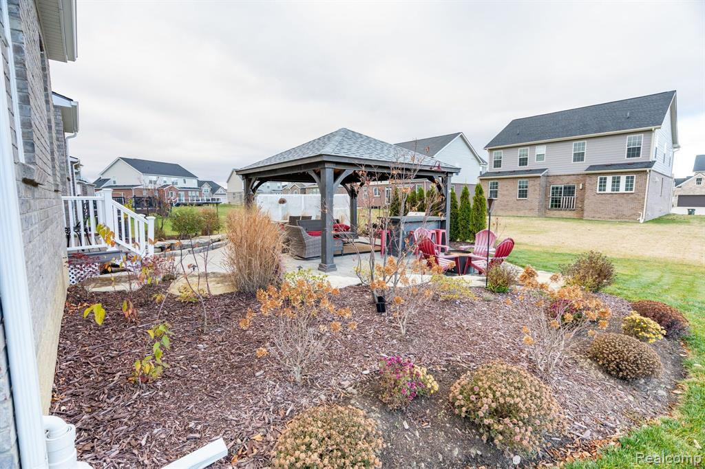 50614 MAYWOOD Drive, Canton, MI 48188 — Photo 40