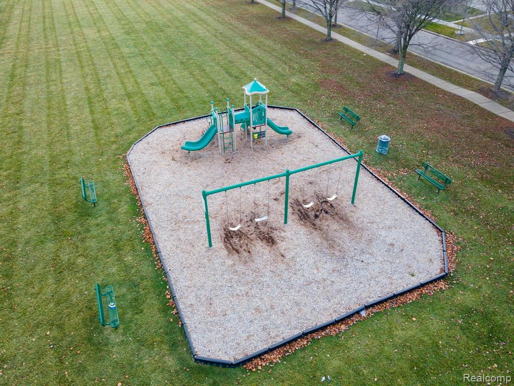 50614 MAYWOOD Drive, Canton, MI 48188 — Photo 56
