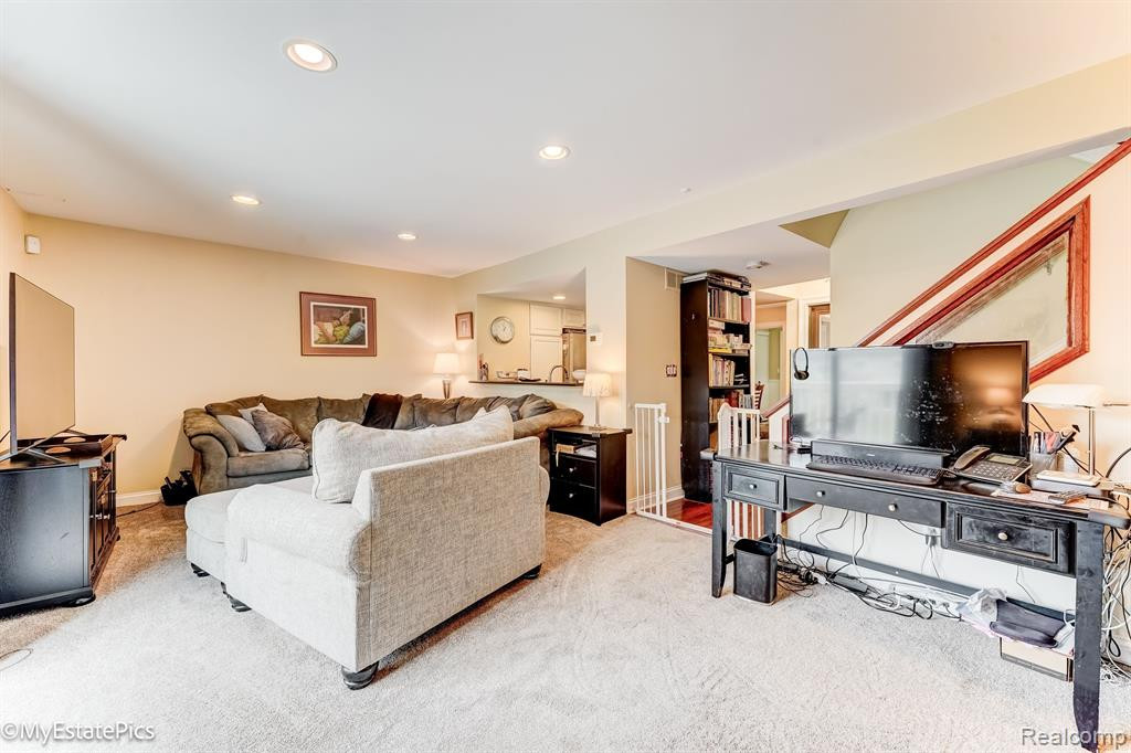 5644 DRAKE HOLLOW Drive E, West Bloomfield, MI — Photo 12