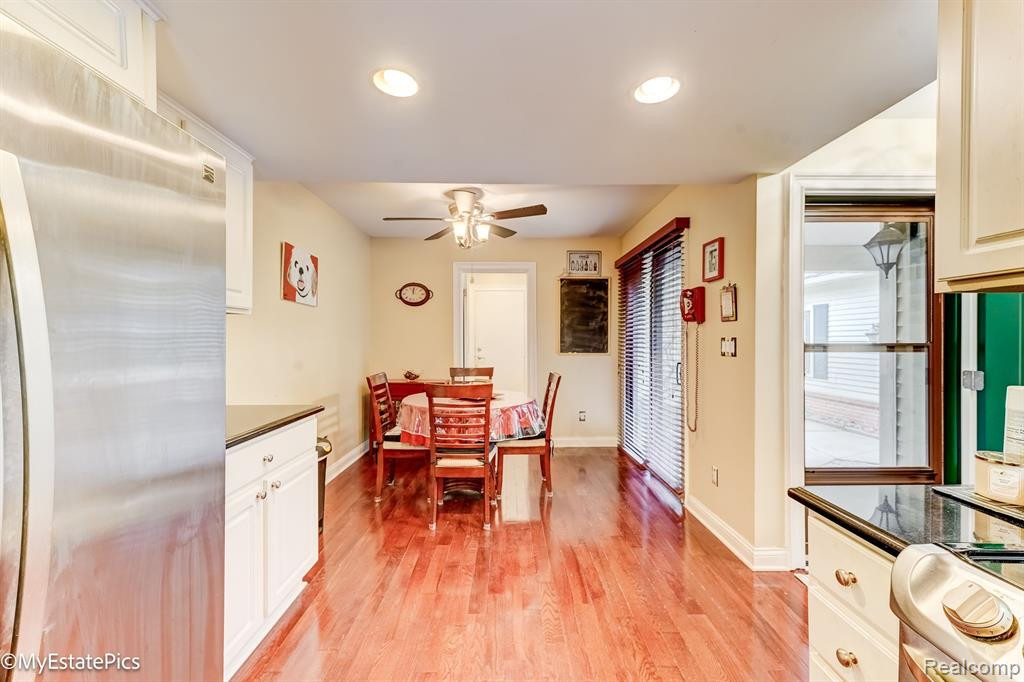 5644 DRAKE HOLLOW Drive E, West Bloomfield, MI — Photo 17