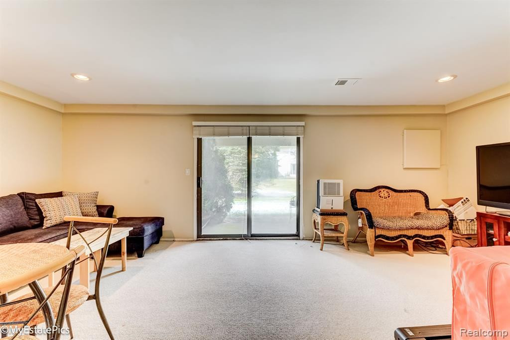 5644 DRAKE HOLLOW Drive E, West Bloomfield, MI — Photo 26