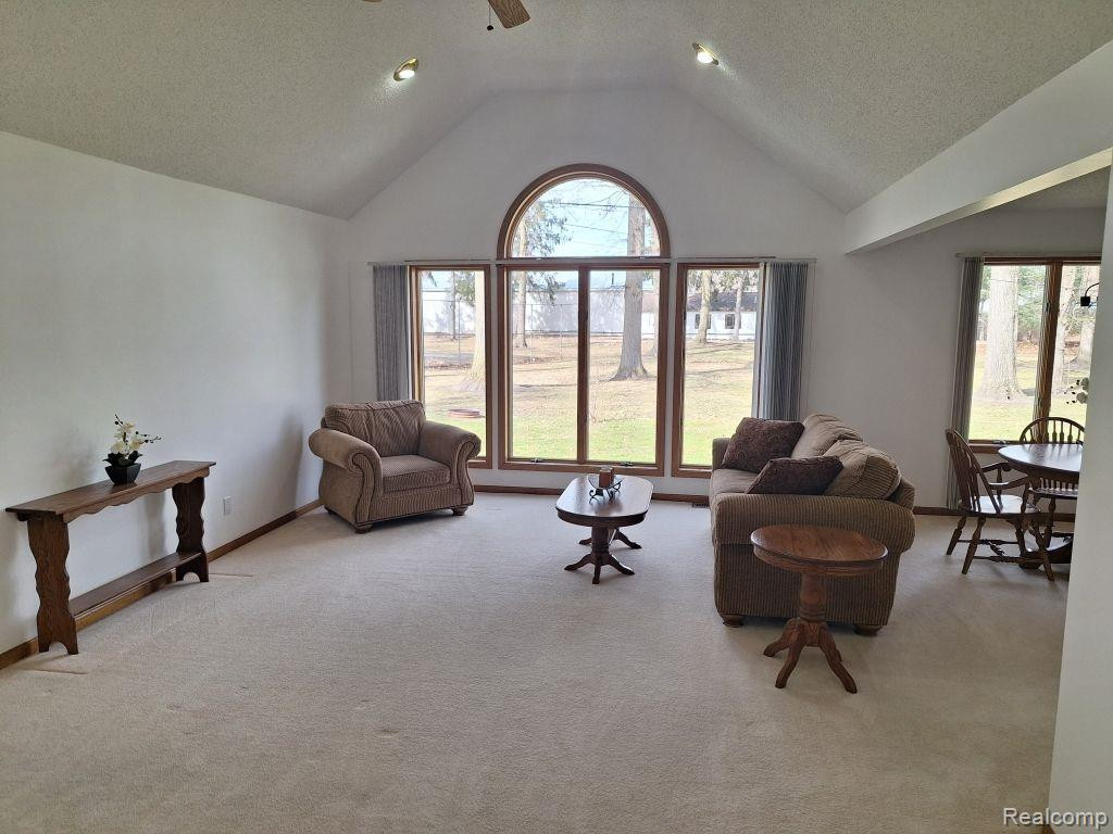 112 WOODLAWN Drive, St. Charles, MI 48655 — Photo 9