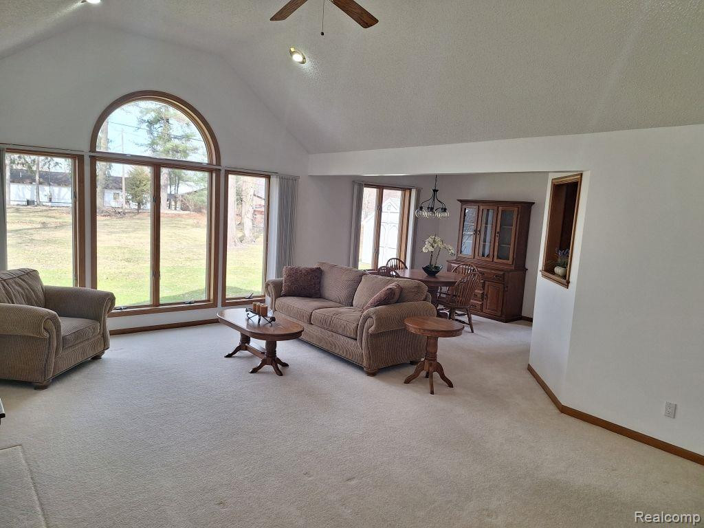 112 WOODLAWN Drive, St. Charles, MI 48655 — Photo 10