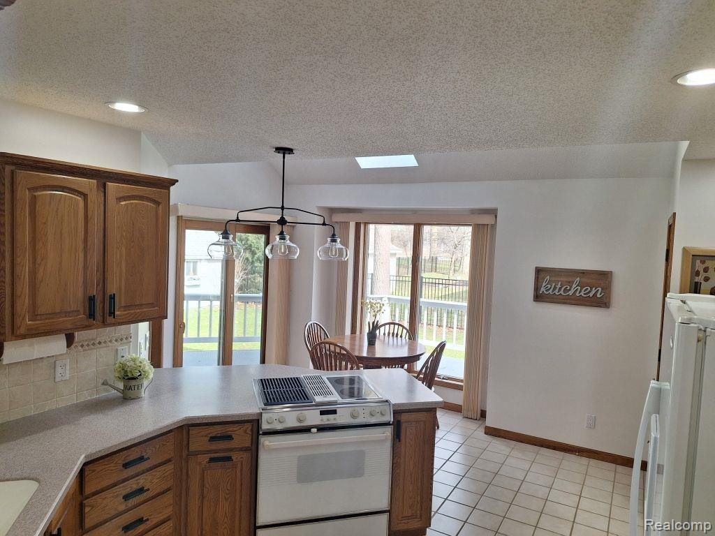 112 WOODLAWN Drive, St. Charles, MI 48655 — Photo 14