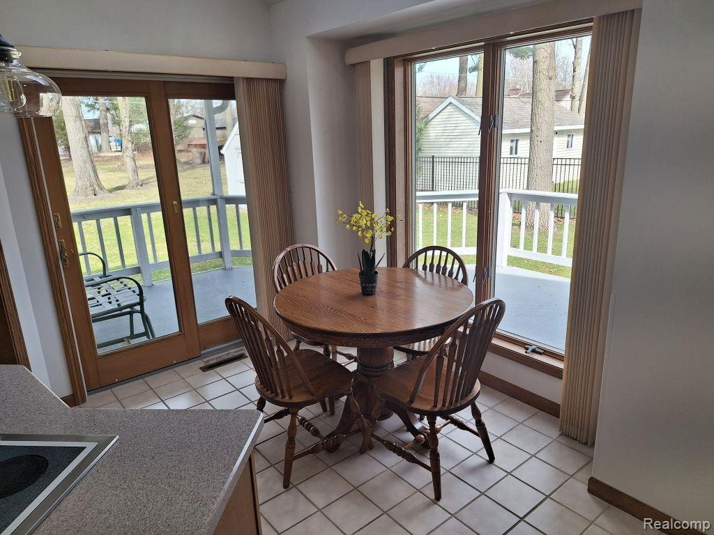 112 WOODLAWN Drive, St. Charles, MI 48655 — Photo 15