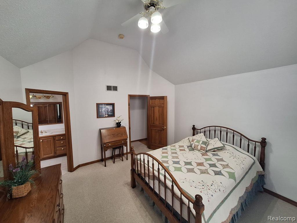 112 WOODLAWN Drive, St. Charles, MI 48655 — Photo 17