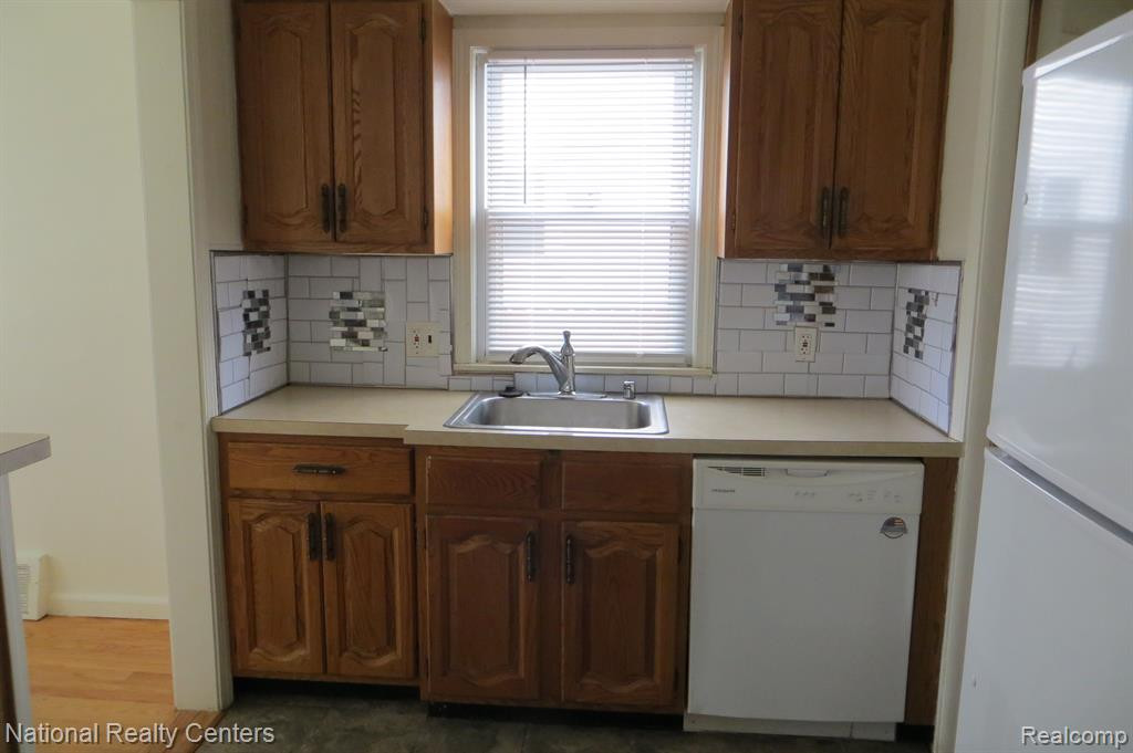 4171 HUBBARD Avenue, Lincoln Park, MI 48146 — Photo 12