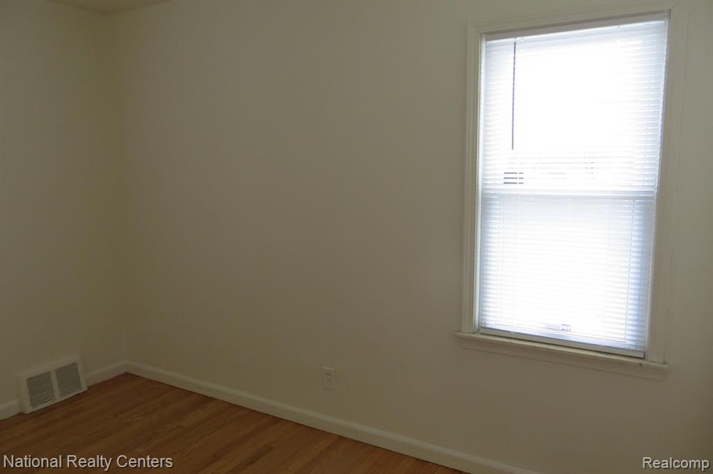4171 HUBBARD Avenue, Lincoln Park, MI 48146 — Photo 14