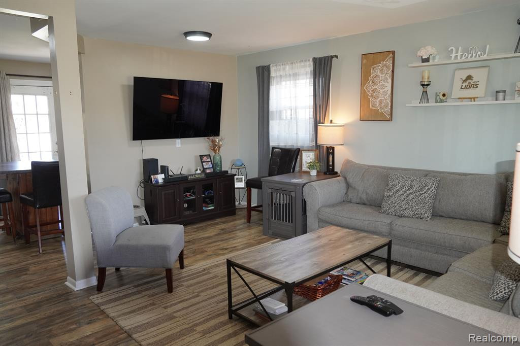 4625 AUBURN Road, Shelby Twp, MI 48317 — Photo 5