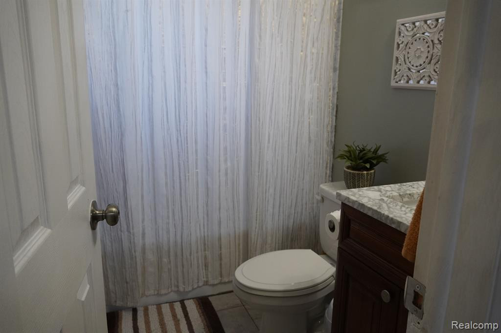 4625 AUBURN Road, Shelby Twp, MI 48317 — Photo 15
