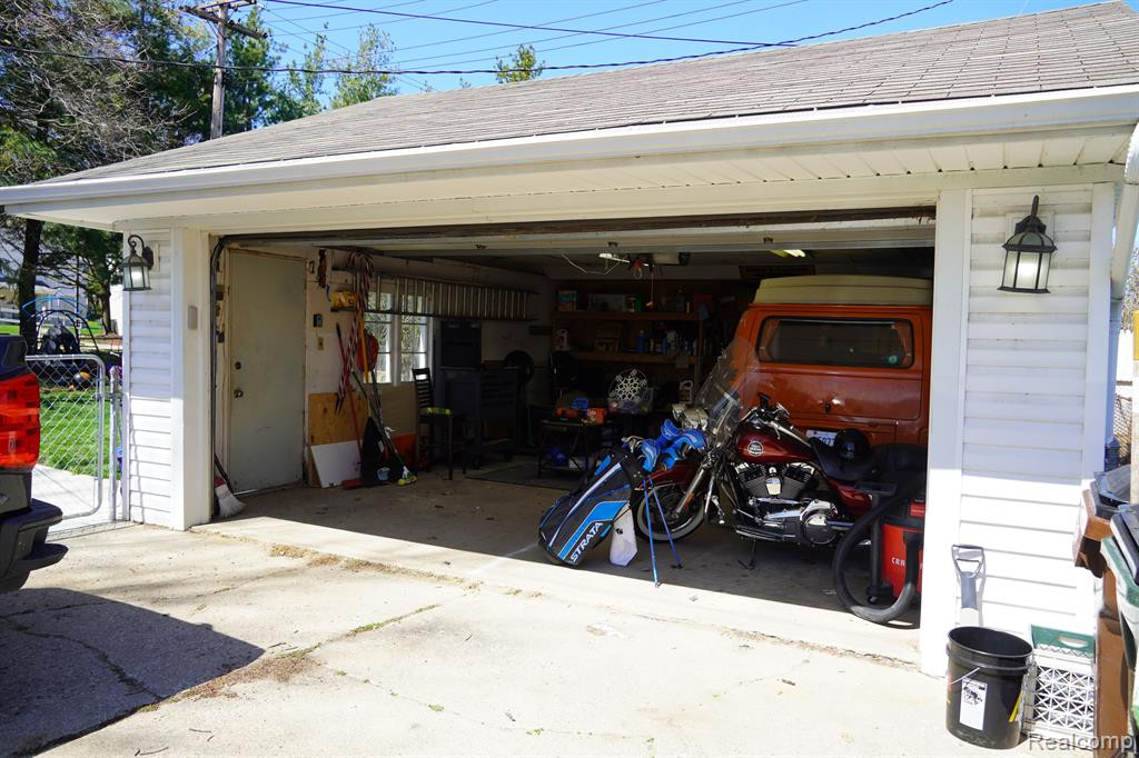 4625 AUBURN Road, Shelby Twp, MI 48317 — Photo 18