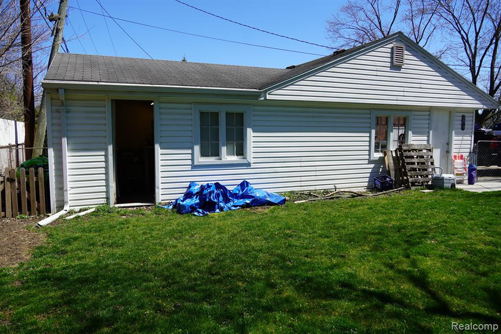 4625 AUBURN Road, Shelby Twp, MI 48317 — Photo 19