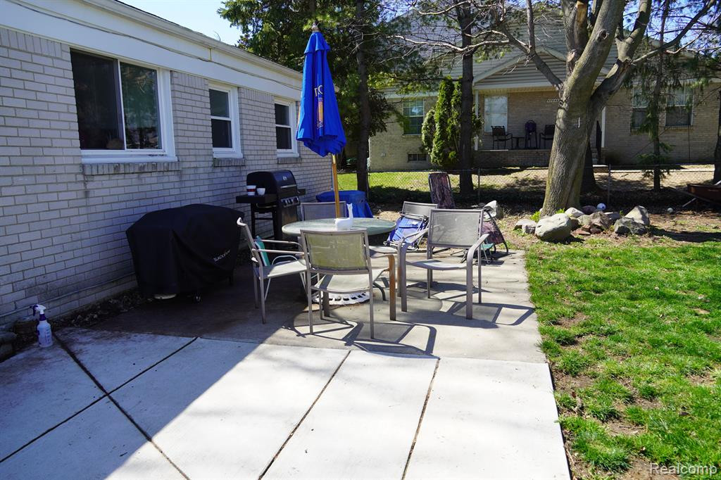 4625 AUBURN Road, Shelby Twp, MI 48317 — Photo 22