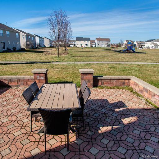 9165 Creekway Drive, Ypsilanti, MI 48197 — Photo 40