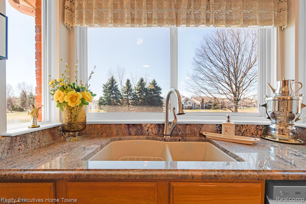 56683 ABERDEEN Drive, Shelby Twp, MI 48316 — Photo 15