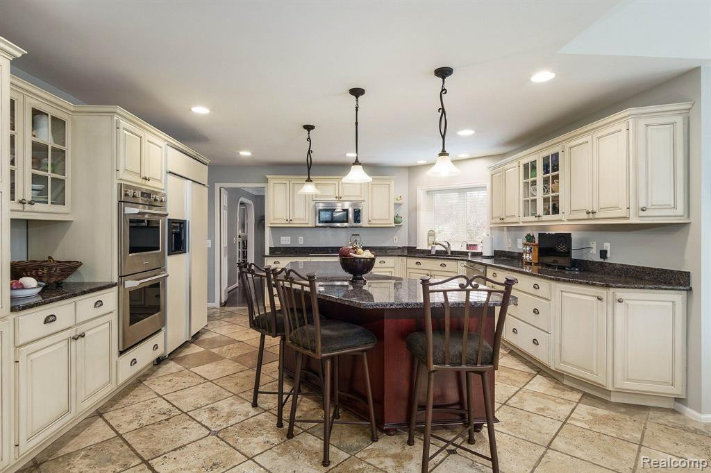 7460 STONY RIVER Court, Bloomfield Hills, MI 48301 — Photo 7
