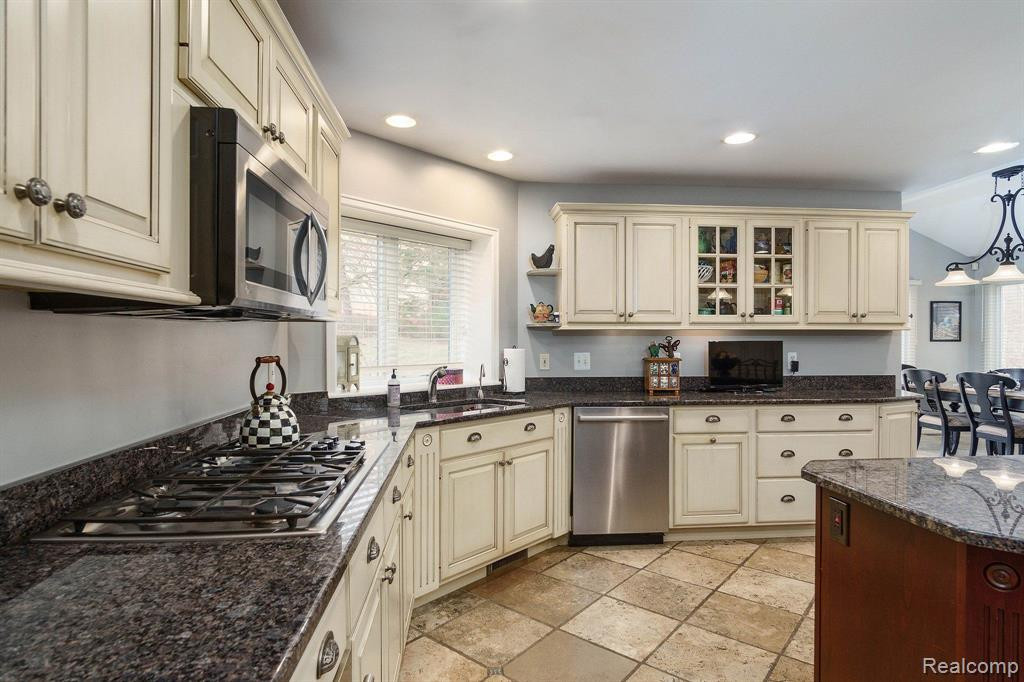 7460 STONY RIVER Court, Bloomfield Hills, MI 48301 — Photo 8