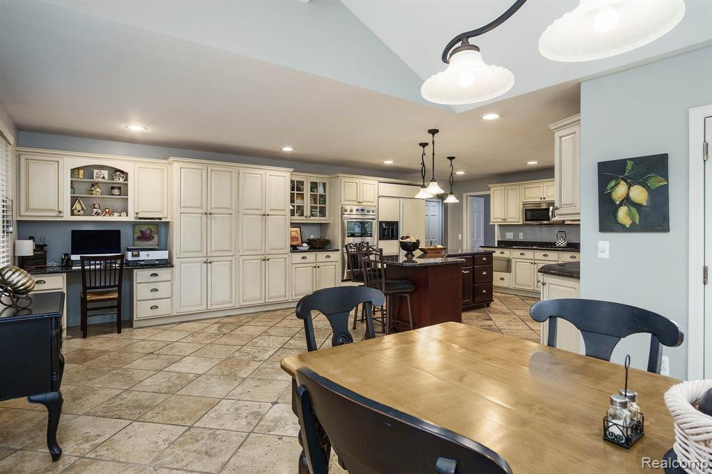 7460 STONY RIVER Court, Bloomfield Hills, MI 48301 — Photo 9