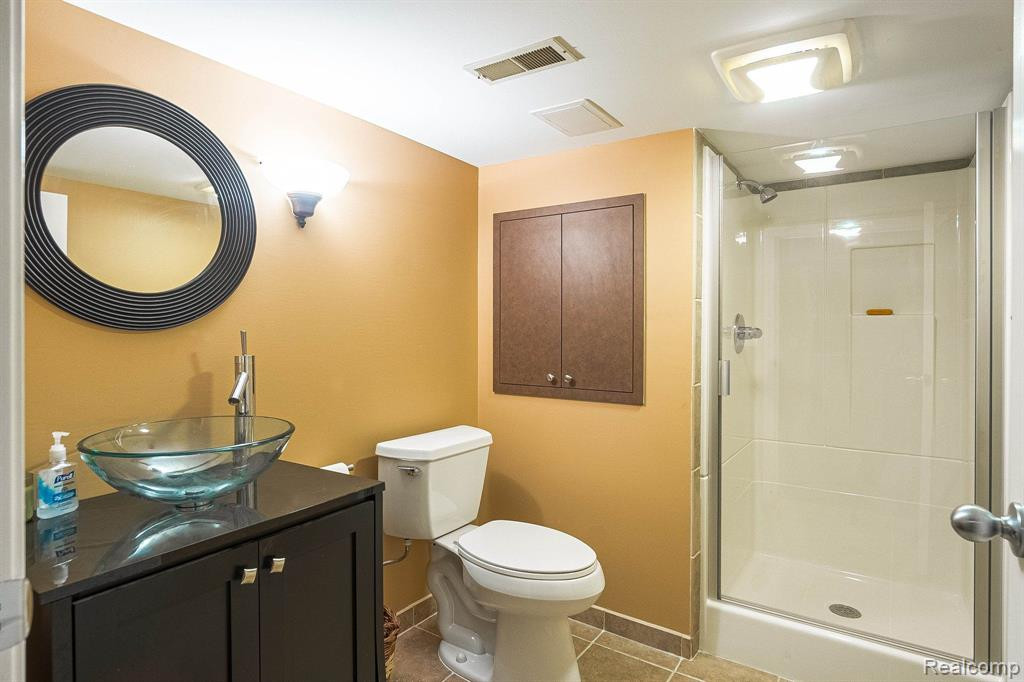 7460 STONY RIVER Court, Bloomfield Hills, MI 48301 — Photo 38