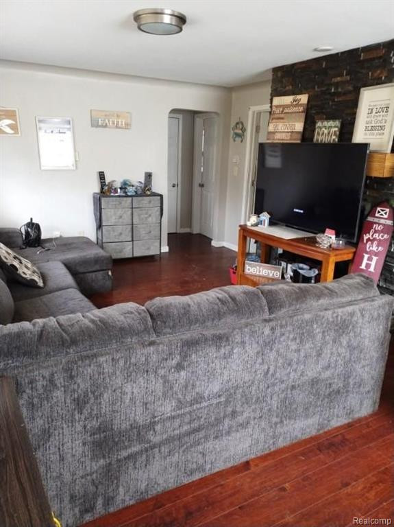 604 PATTERSON Avenue, Bay City, MI 48706 — Photo 7