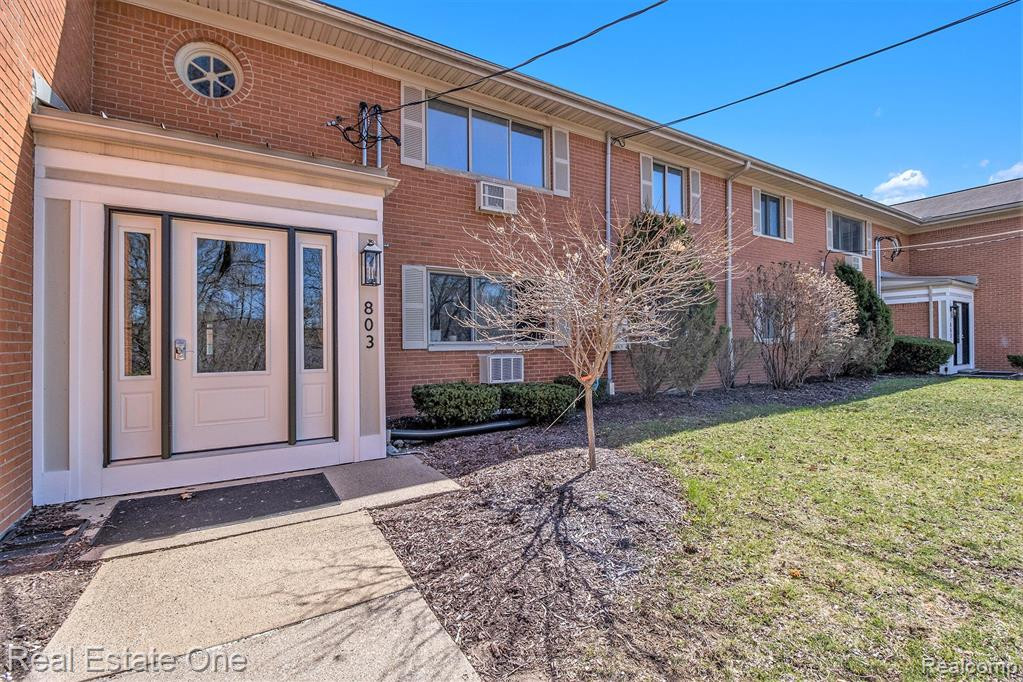 803 PLATE Street, 104, Rochester, MI 48307 — Photo 2