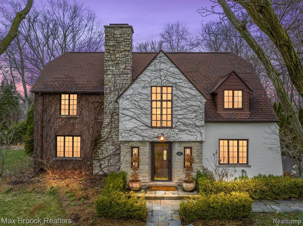 80 Devon Road, Bloomfield Hills, MI 48302 — front exterior