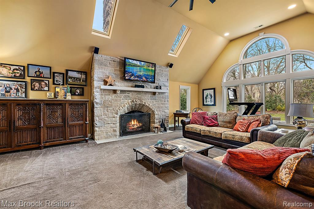 80 Devon Road, Bloomfield Hills, MI 48302 — Photo 15