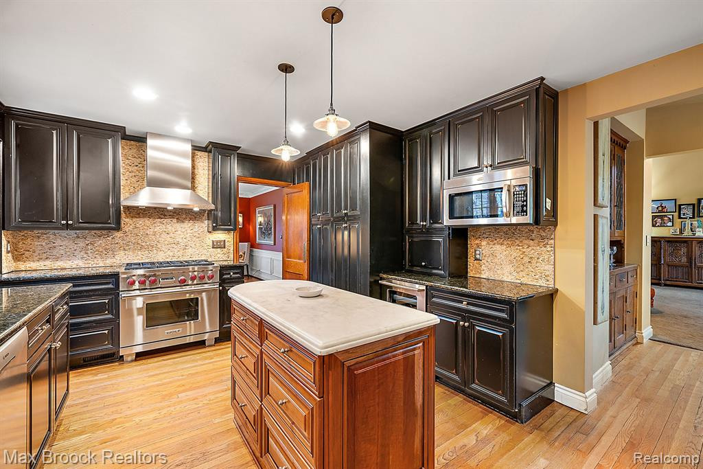 80 Devon Road, Bloomfield Hills, MI 48302 — Photo 21