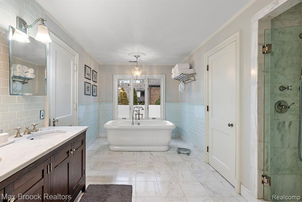 80 Devon Road, Bloomfield Hills, MI 48302 — Photo 27