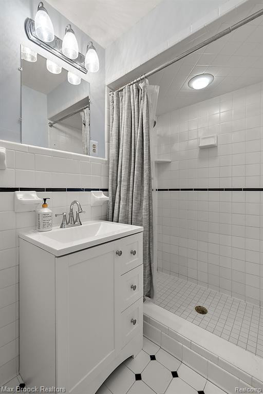 80 Devon Road, Bloomfield Hills, MI 48302 — Photo 31