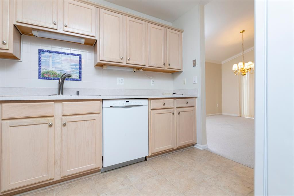 6098 COLONY PARK Drive, Ypsilanti, MI 48197 — Photo 7