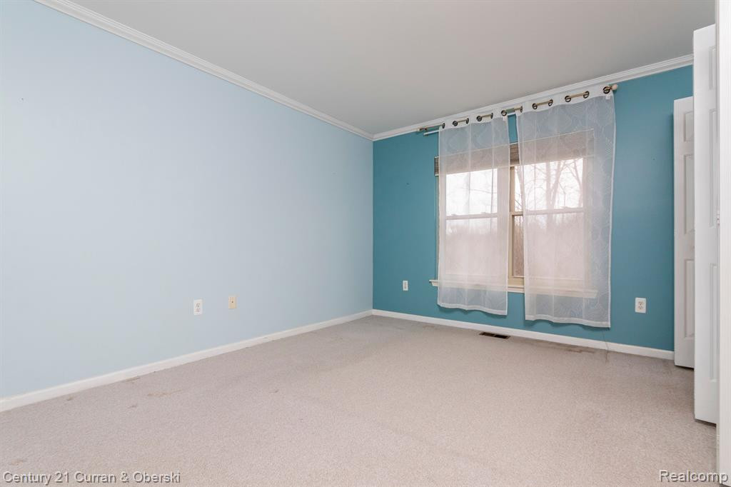 6098 COLONY PARK Drive, Ypsilanti, MI 48197 — Photo 9