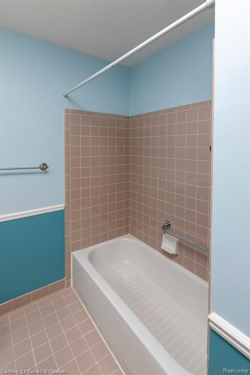 6098 COLONY PARK Drive, Ypsilanti, MI 48197 — Photo 12