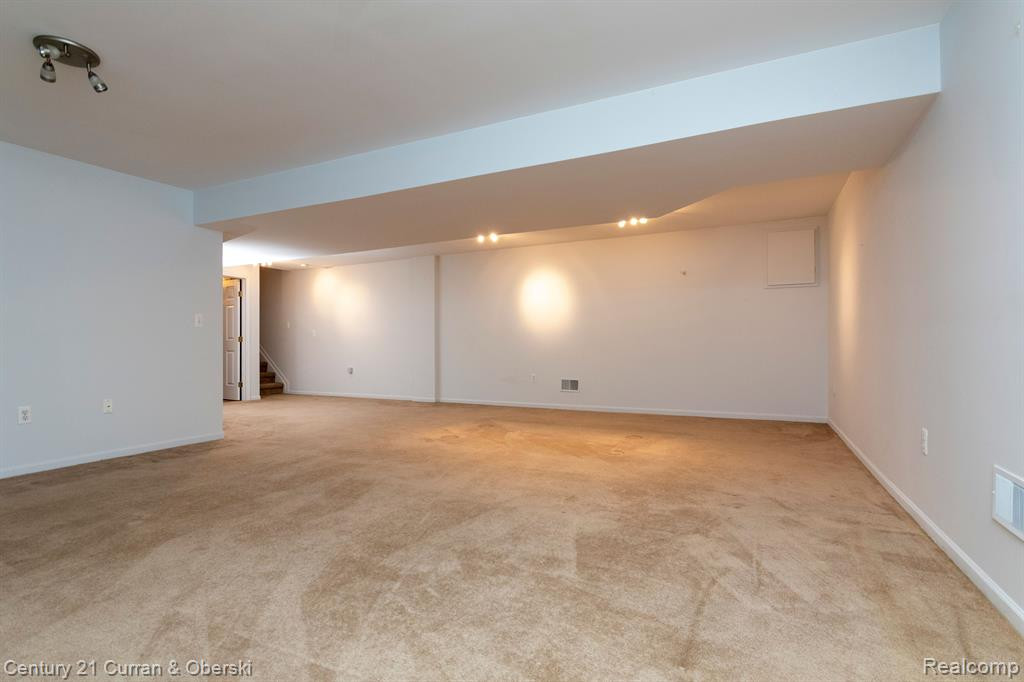 6098 COLONY PARK Drive, Ypsilanti, MI 48197 — Photo 15