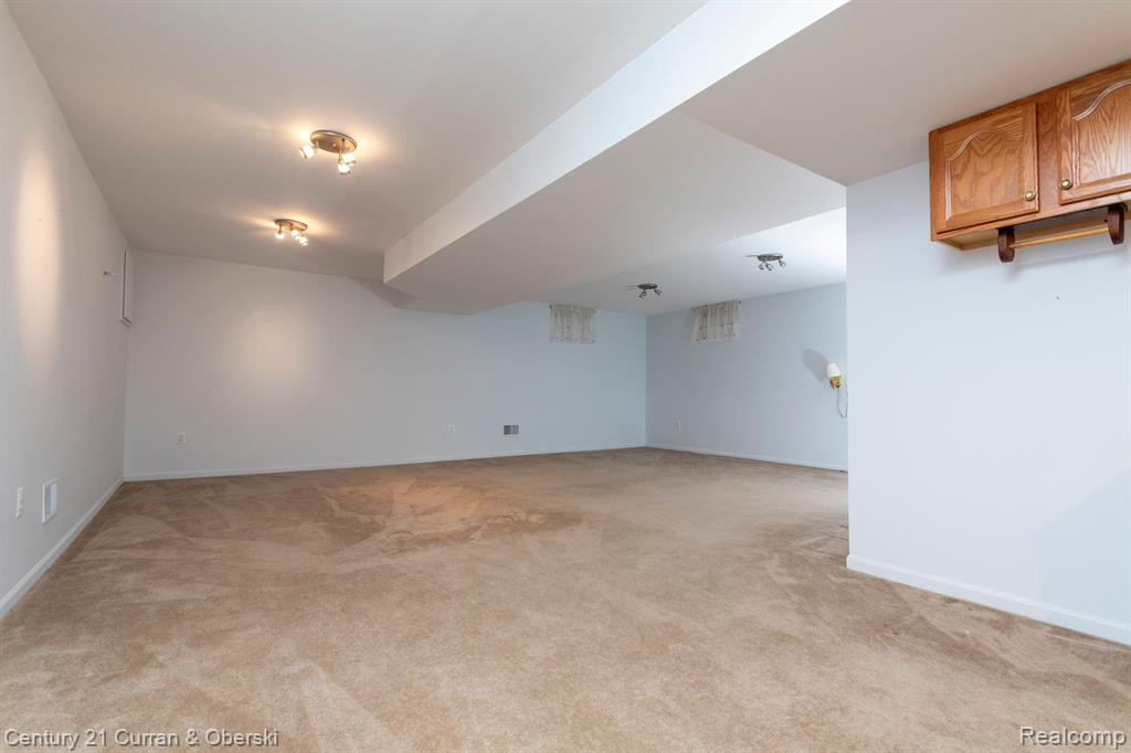 6098 COLONY PARK Drive, Ypsilanti, MI 48197 — Photo 16