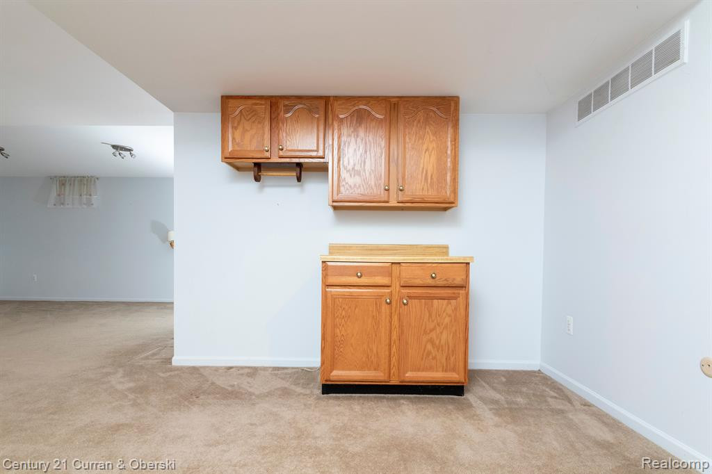 6098 COLONY PARK Drive, Ypsilanti, MI 48197 — Photo 17