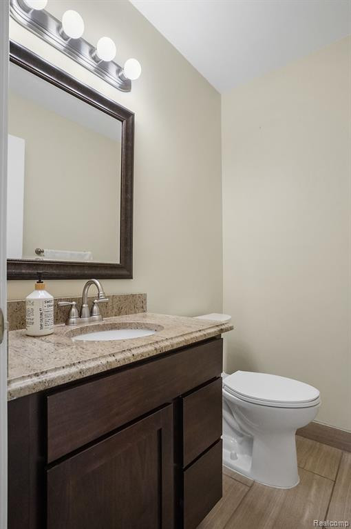 5069 FALMOUTH Drive, Troy, MI 48085 — Photo 14
