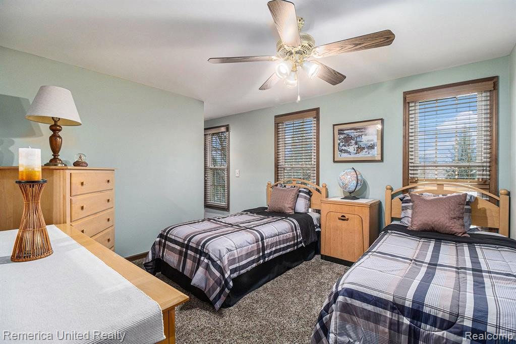 5550 CRISPIN WAY Road, West Bloomfield, MI 48323 — Photo 27