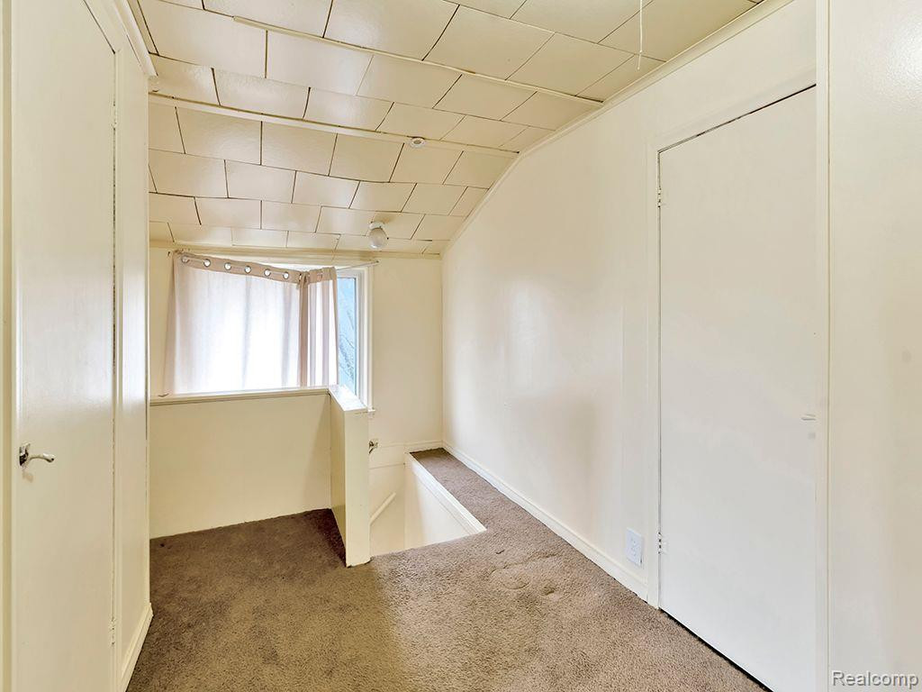 4252 HURON Street, Dearborn Heights, MI 48125 — Photo 15