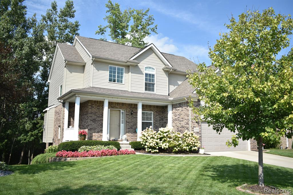 53544 VALLEYWOOD Drive, South Lyon, MI 48178 — Photo 4