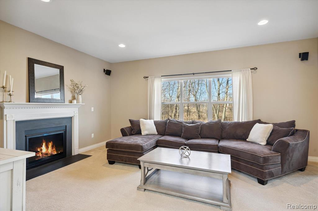 53544 VALLEYWOOD Drive, South Lyon, MI 48178 — Photo 7