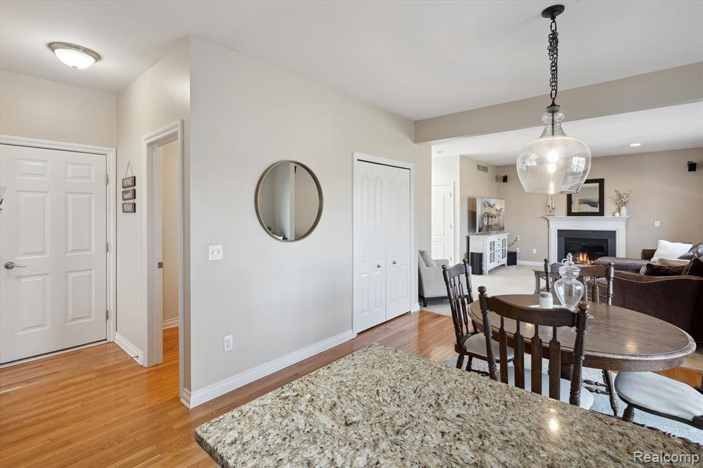 53544 VALLEYWOOD Drive, South Lyon, MI 48178 — Photo 13