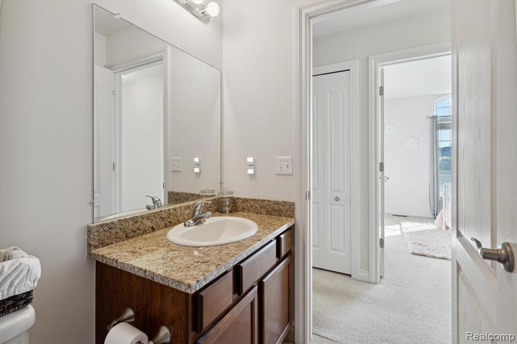 53544 VALLEYWOOD Drive, South Lyon, MI 48178 — Photo 28