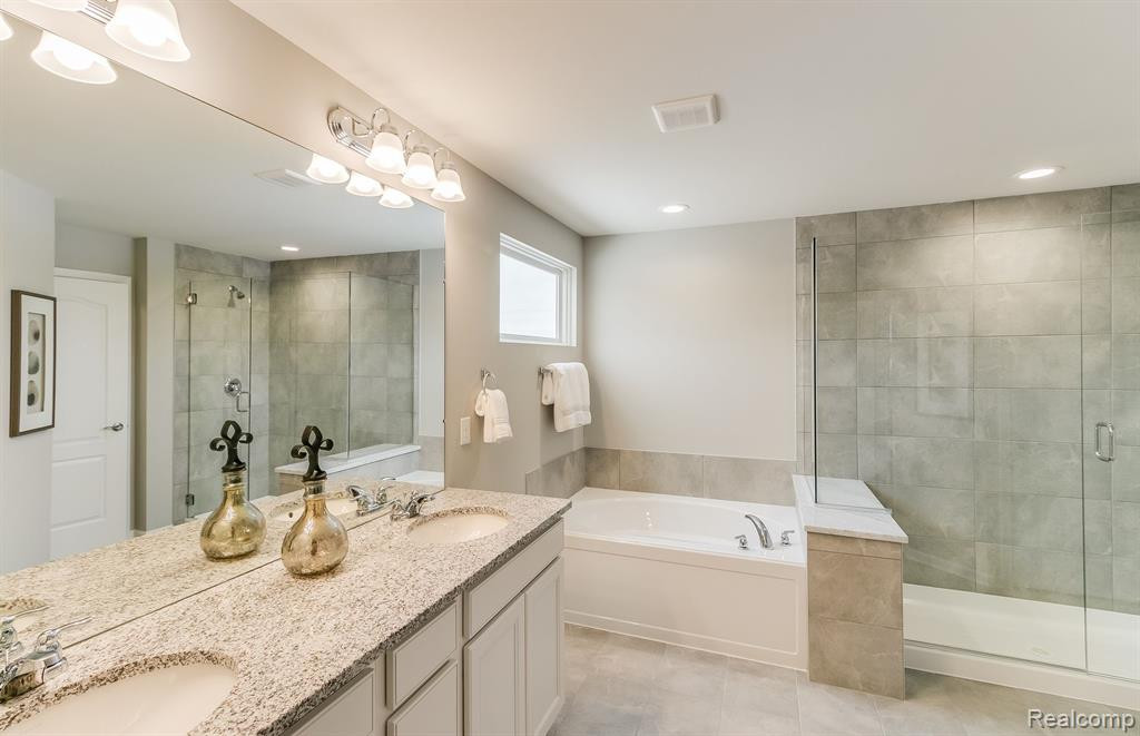 737 HAYWOOD Drive, Saline, MI 48176 — Photo 8