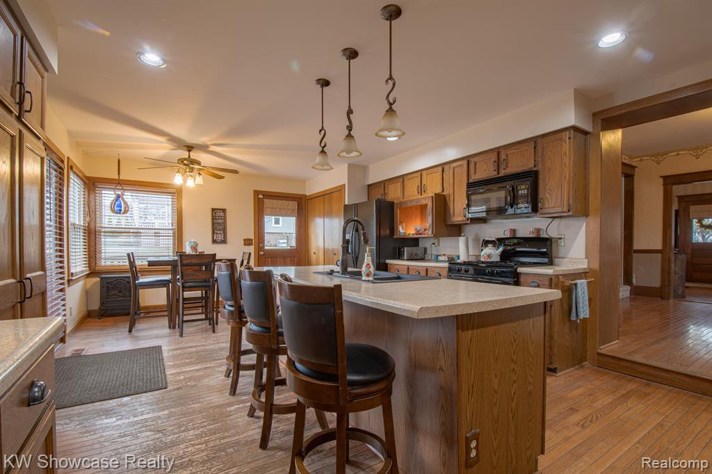 653 HICKORY Street, Milford, MI 48381 — Photo 5