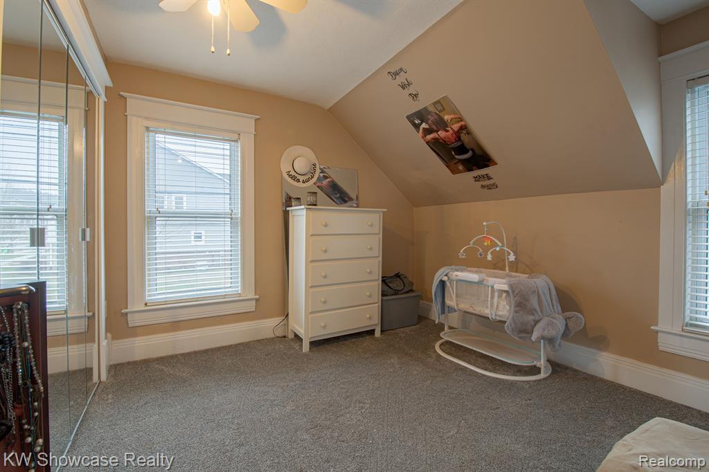 653 HICKORY Street, Milford, MI 48381 — Photo 17