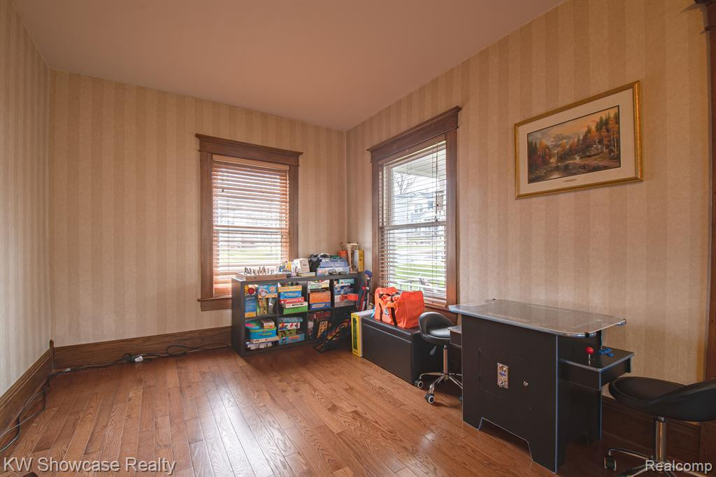 653 HICKORY Street, Milford, MI 48381 — Photo 19