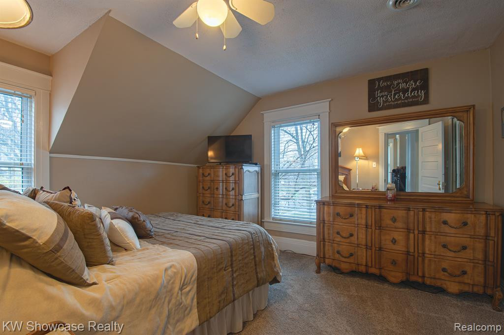 653 HICKORY Street, Milford, MI 48381 — Photo 23
