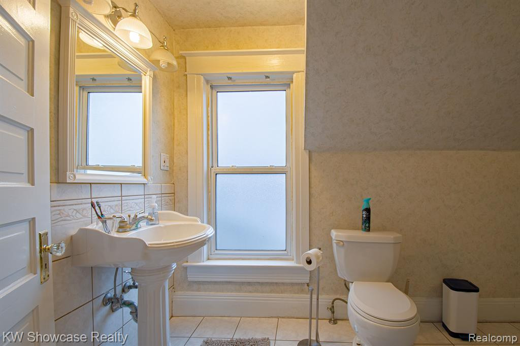 653 HICKORY Street, Milford, MI 48381 — Photo 25
